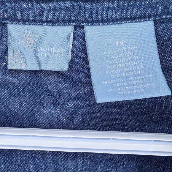 Holiday Editions Denim  Button Down Christmas Holly Embroidered Top 1X - Picture 3 of 9